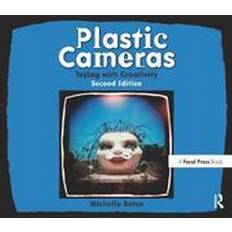 Plastic Cameras: Toying with Creativity (Tapa blanda, 2010)