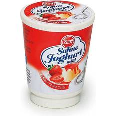 Legemad Yoghurt i træ jordbær pannacotta