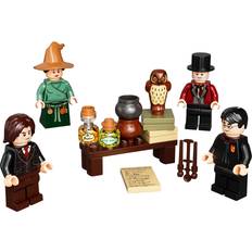 Lego harry potter minifigures LEGO Harry Potter Wizarding World Minifigure Accessory Set 40500