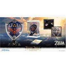 The legend of zelda breath wild First4Figures First 4 Figures Legend of Zelda Breath of the Wild PVC Statue Hylian Shield Standard Edition 29 cm