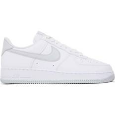 37 - Herr - Nike Air Force 1 Skor NIKE Air Force 1 '07 M - White/Pure Platinum