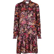 Neo noir kjole pink Neo Noir Manga Festive Floral Dress - Pink