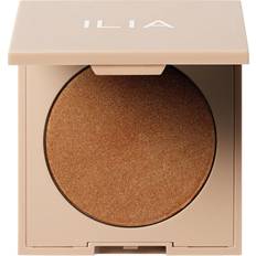 ILIA DayLite Highlighter Powder Showdown