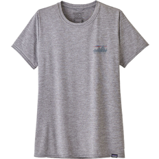 Patagonia Damen T-Shirts Patagonia Cool Daily Graphic Cap - Feather Grey