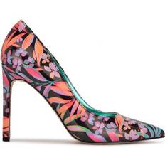 Nine West Multicolored Heels & Pumps Nine West Tatiana Pointy Toe - Black Tropical Print