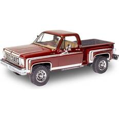 Revell Cars Model Kit Revell Plastic Model Kit-76 Chevy Sport Stepside Pickup 4X4