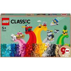 LEGO Classic 90 Years of Play 11021