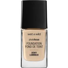 Wet N Wild Photo Focus Dewy Foundation Porcelain