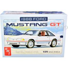 7 1988 Ford AMT1216M/12 Model Car Kit 132 Pieces