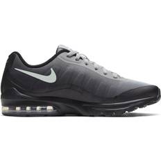 mens invigor trainers