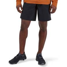 On löpar shorts On Shorts Waterproof Shorts 135-00331