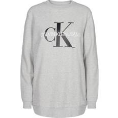 Calvin Klein Dame Gensere Calvin Klein Core Monogram Logo Sweatshirt