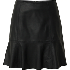 Y.A.S Women's short leather skirt. Black