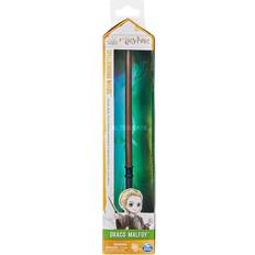 Harry potter wand draco malfoy Maskerad Spin Master DRAGO MALEFOY DELUXE MAGIC WAND Trollkarlsvärld