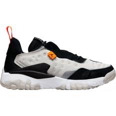 Nike delta Nike Delta M - Phantom/Total Orange/Black/White