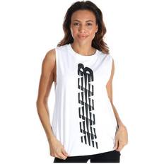 New Balance Mouwloze shirts New Balance Relentless Cinched Back Graphic Tanktop - Wit