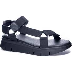 White - Women Sport Sandals Chinese Laundry Qwest - Black