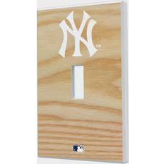 Strategic Printing New York Yankees Baseball Bat Design Single Toggle Light Switch Plate