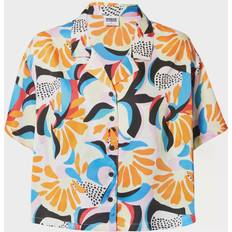 Dam - Gula Skjortor Urban Classics Ladies AOP Satin Resort Shirt Kortärmad tröja Dam flerfärgad