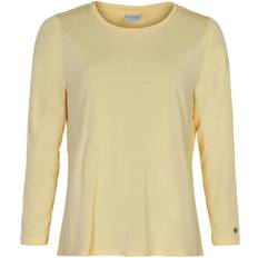 IN FRONT Nina T-shirt - Light Yellow