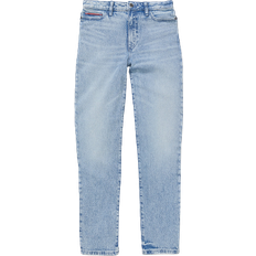 Tommy Hilfiger High Rise Straight Fit Jean - Light Wash