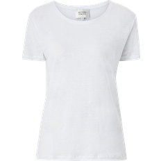 Second Female Overdeler Second Female Peony O-Neck Tee - White