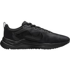 Schuhe NIKE Downshifter 12 M - Black/Dark Smoke Grey/Particle Grey