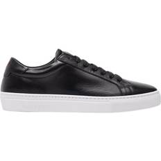 Theodor M - Black/White