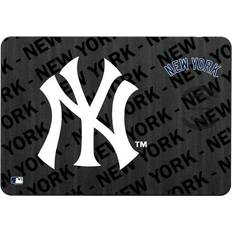 Strategic Printing New York Yankees Wireless Charger & Mouse Pad