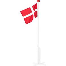 Flagstang med Dannebrogsflag