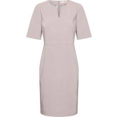 Zella Dress Kvinde Midi Kjoler Tight Fit Ensfarvet hos Magasin Sandy