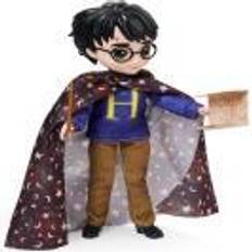 Harry Potter Puppen & Puppenhäuser Spin Master Wizarding World Harry Potter, 20.3-cm Harry Potter Doll Gift Set with Invisibility Cloak and 5 Doll Accessories, Kids’ Toys for Ages 6 and up