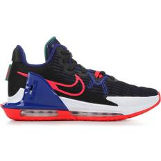 51 ⅓ Chaussures de Basket Nike LeBron Witness 6 - Black/Deep Royal Blue/Blackened Blue/Siren Red