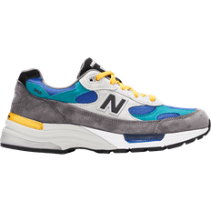 New Balance New Balance M992 Shoes in Synthetic