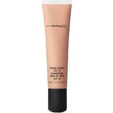 MAC Studio Sculpt Foundation SPF15 NW25