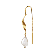 Baroque ørering stine a Stine A Long Twisted Earring - Gold/Pearl