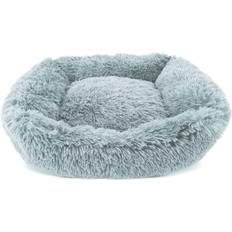 The shaggy dog Precious Tails Super Lux Shaggy Dog Bed