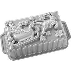 Santa's sleigh Nordic Ware Santa's Sleigh Loaf Bread Tin