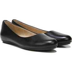 Natural Ballerinas Naturalizer Maxwell (Women's)