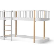 Loftssenge Børneværelse på tilbud Oliver Furniture Wood Low Loft Bed 90x200cm White/oak Børnesenge Birk