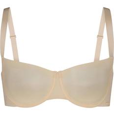 SKIMS No Show Molded Unlined Balconette Bra