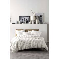 Linen House Haze Tufted Polka Dot Duvet Cover White (279.4x)