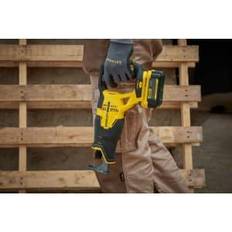 Power Saws Stanley Tools Stanley FatMaxÂ V20 SFMCS300m1K-GB 18V 1 x 4.0AH Cordless Reciprocating Saw with Kitbox