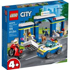 Toys LEGO City Police Station Chase 60370