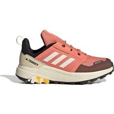 Adidas Kid's Terrex Trailmaker Mid RAIN.RDY - Coral Fusion/Wonder White/Solar Gold