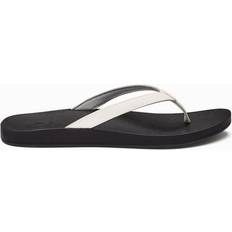 Thong Sandals Tommy Bahama Women's OluKai Puawe Sandals Silver