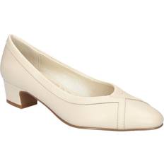 Easy Street Womens Myrtle Bone Pumps Bone