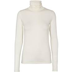 Basic Apparel Overdele Basic Apparel Joline T-neck Off-White