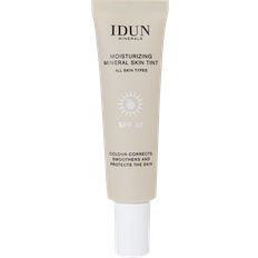 Hajusteeton CC-voiteet Idun Minerals Moisturizing Mineral Skin Tint SPF30 Gamla Stan Light