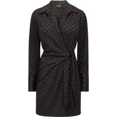 Karmamia kjole Karmamia Copenhagen Ivy Wrap Dress BLACK KEFFYEH JACQUA